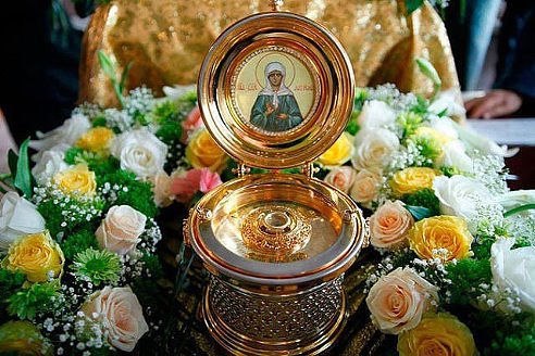 Матронушка помоги всем людям в трудную минуту и оберегай их от беды...