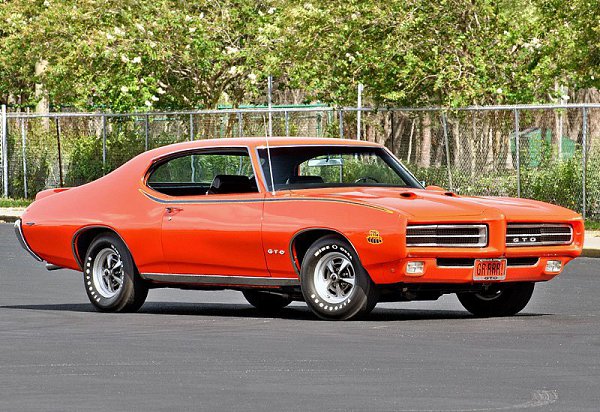 Pontiac GTO Judje Coupe , 1969. Цена: 3.6 млн руб Двигатель: 6.5 л V8 Мощность: 366 л/с Удельная ...