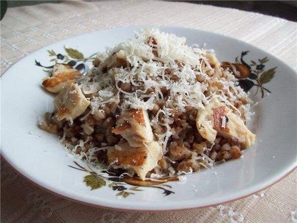 Гречка с куриным филе и пармезаном. на 100 гр 120 ккал Гречка 200 гр Куриное филе 2 куска овощной ...
