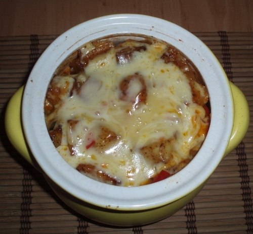 Азу в горшочке. Картофель (среднего размера) — 8 штук Мясо (свиная вырезка) — 400 грамм Огурец ...