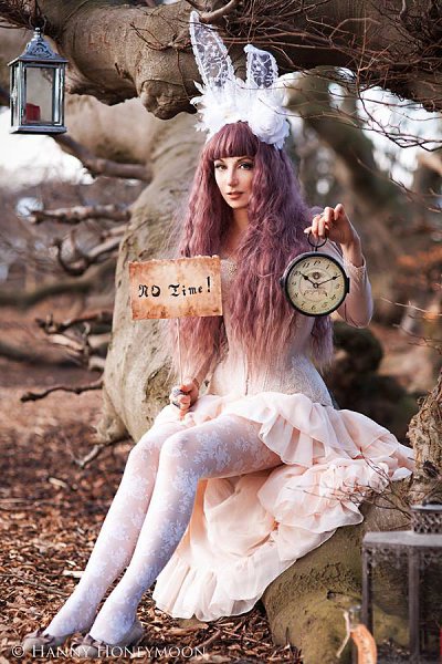   Pinkabsinthe:   .    -? ... - 10