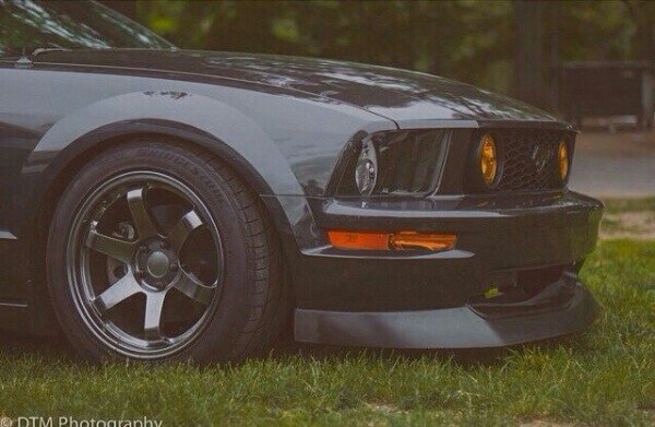 Ford Mustang GT - 4