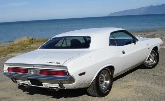 1970 Dodge Challenger R/T - 3