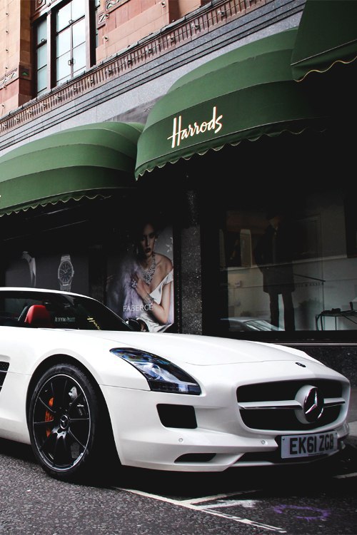 #Mercedes #SLS #AMG