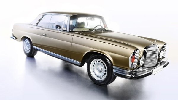 Отреставрированный Mercedes W111 от ателье Mechatronic. V8, 5,5 л., 360 л.с., 510 Нм. 0-100 км/ч: ...