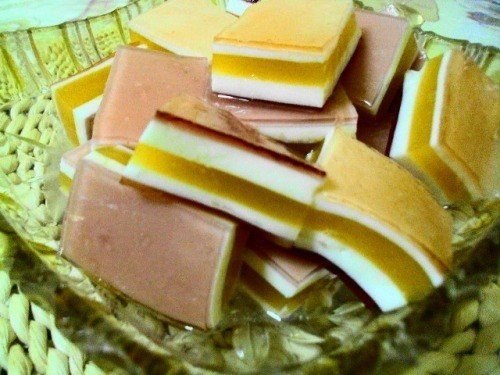 Желейные лакомства (десерт). на 100гр 57.57 ккал Б/Ж/У 4.26/0.75 /8.95 ИНГРЕДИЕНТЫ: 150 мл ...