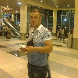 Samvel, , 42 