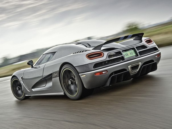 Koenigsegg Agera. 4.7L V8 : 940 ..  : 1 100  :   ... - 7