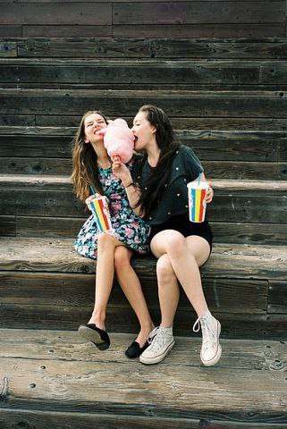 Люди вообще быстро ко всему привыкают. И это их самая сильная слабость. Макс Фрай