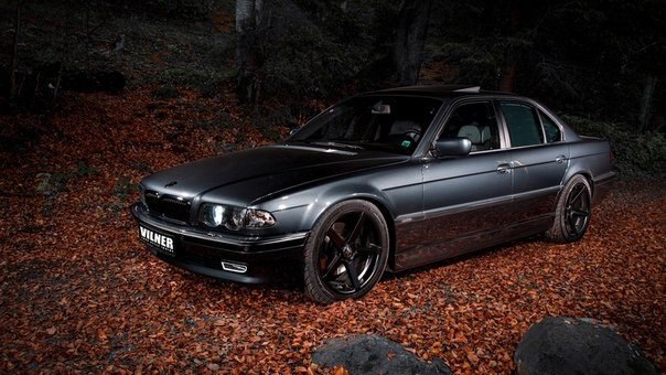 BMW 750i V12 (E38)