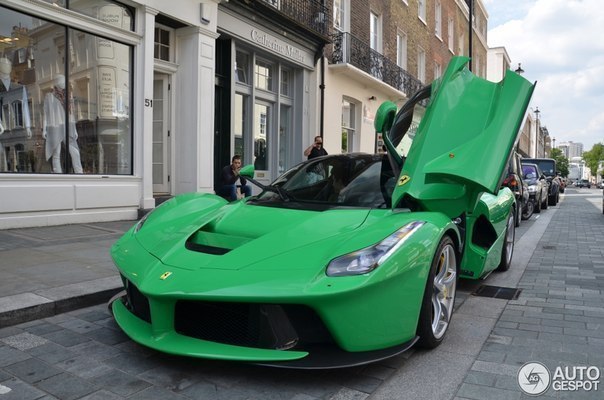 Ferrari LaFerrari.  499   . : 6,3 litre V12 + Electric Drive. ... - 7