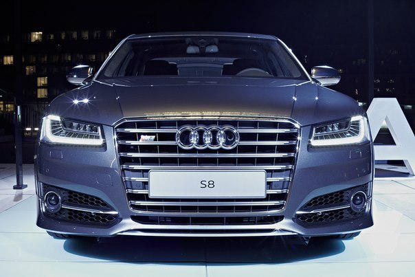 Audi S8