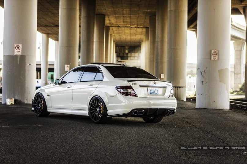 Mercedes-Benz C63 AMG - 6