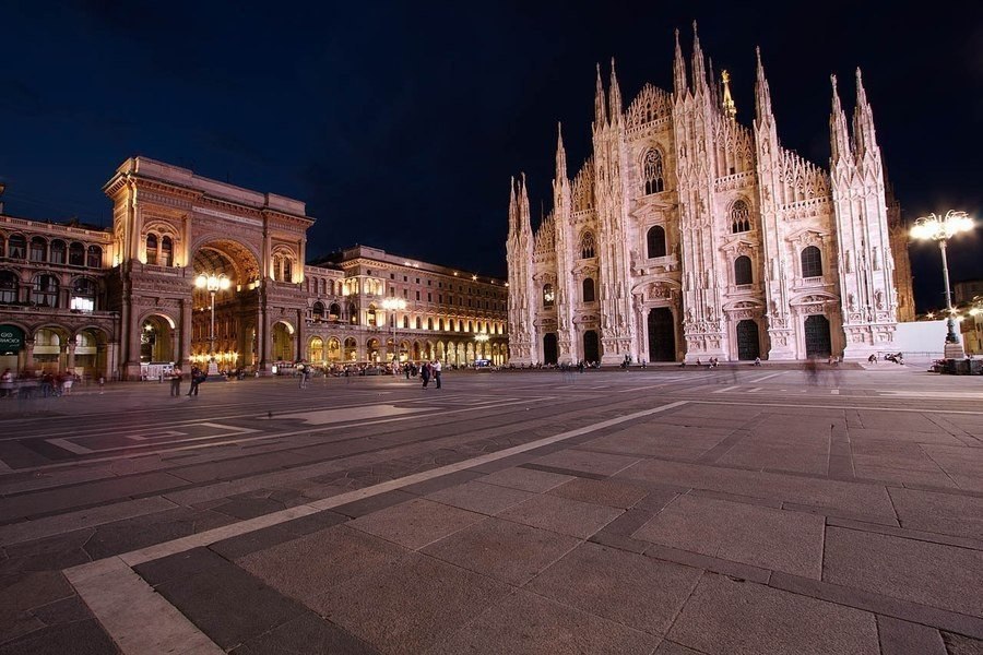 Piazza milano. Пьяцца Дуомо.