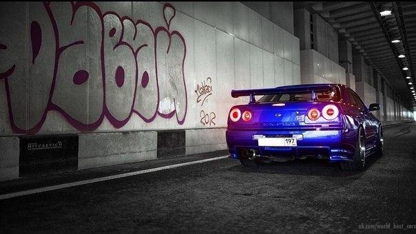 Nissan Skyline (R34) - 5