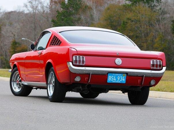 1966 Ford Mustang Fastback - 4