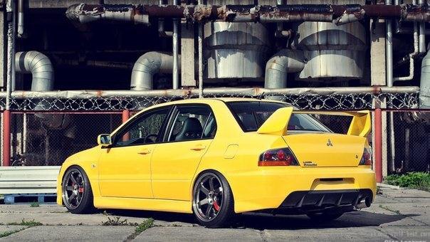 Mitsubishi Lancer Evolution IX - 7