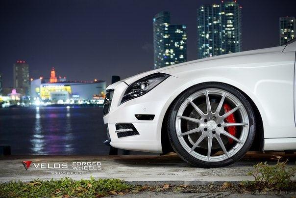 Mercedes-Benz CLS. - 7