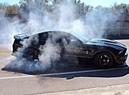 2014 Shelby GT500. - 7