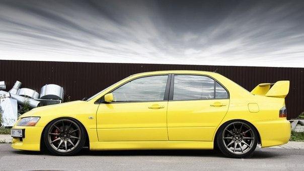 Mitsubishi Lancer Evolution IX - 6