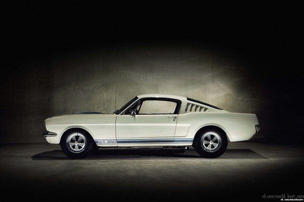 1965 Ford Shelby GT350 - 4