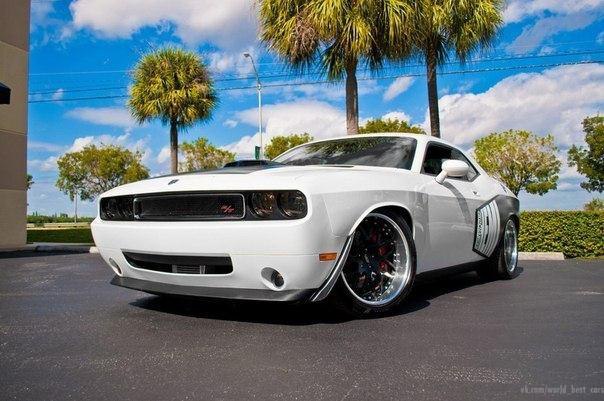 Widebody Dodge Challenger R/T, 2009. - 2