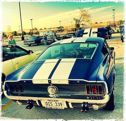 Ford Mustang Fastback - 5