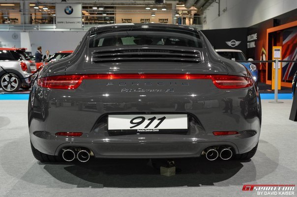 Porsche 911 Carrera 4S Exclusive Swiss Edition - 3