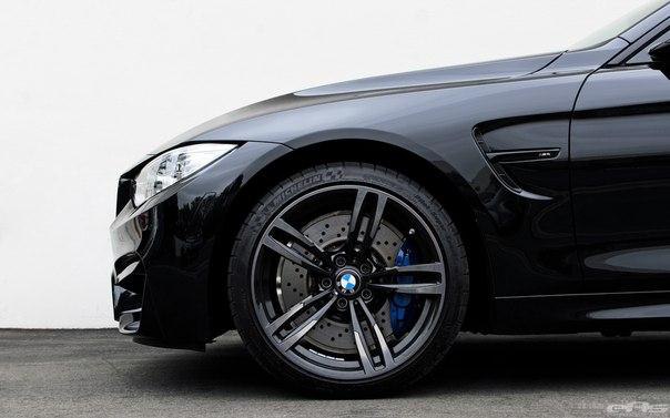 Black Sapphire Metallic BMW M4 Coup (F82).   R6 (2979 )  431 ..  ... - 7