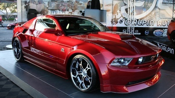 Ford Mustang SPX.