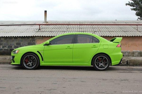 Mitsubishi Lancer Evolution X - 5