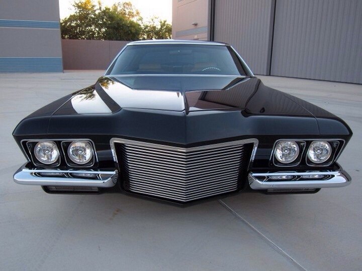 Buick Riviera - 2