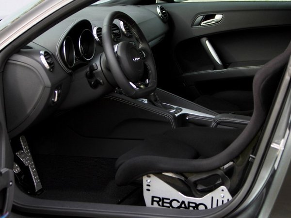 2009 Avus Performance Audi TT RS.Класс: sports carТип кузова: 2-х дверное купеДвигатель: I5 2.5 L ... - 5