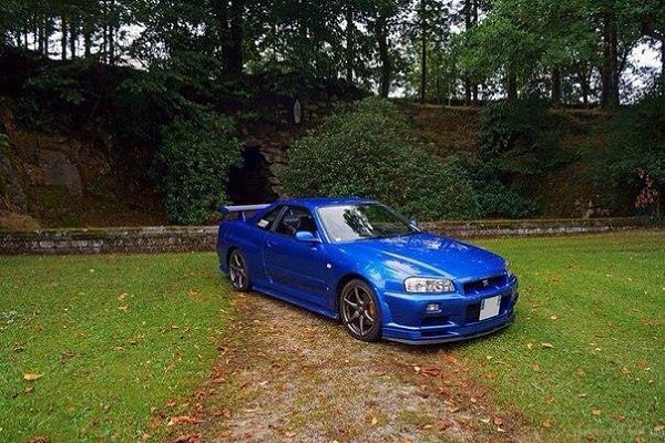 Nissan Skyline GT-R R34 - 4