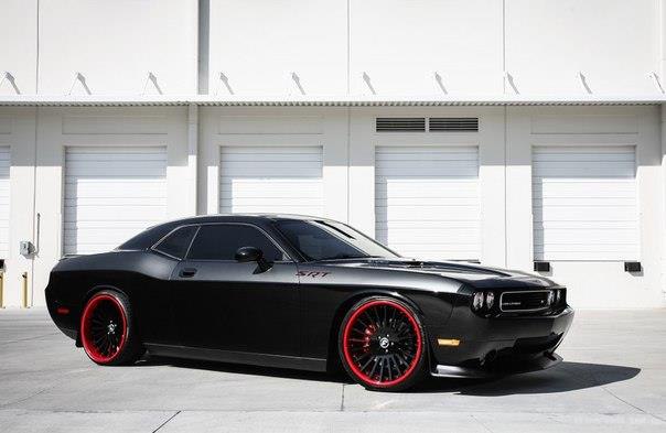 Dodge Challenger SRT8 - 2