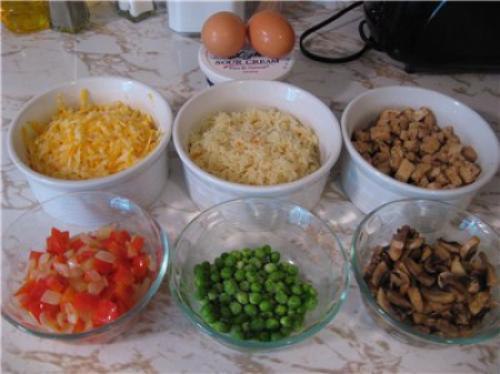 Папе на ужин=).Рисовая запеканка с куриной грудкой, грибами и овощамИнгредиенты: рис - 300г сладкий ... - 2
