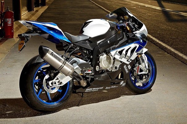 BMW-S1000RR-HP4 2013