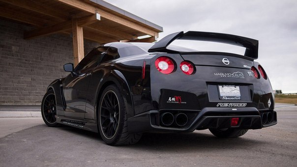 Nissan GT-R