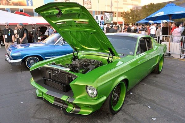 Ford Mustang - 7