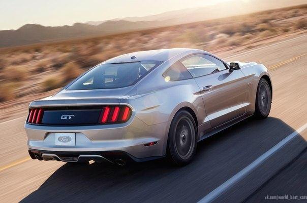 Ford Mustang - 4