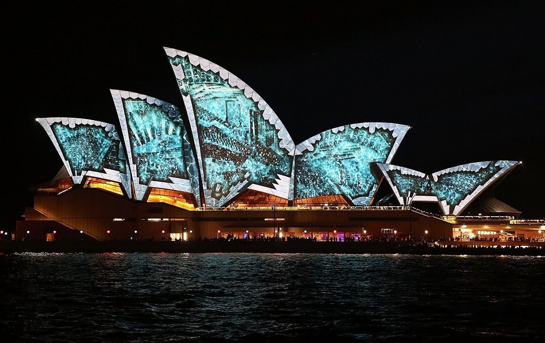    .      Vivid Sydney ( ), ... - 8