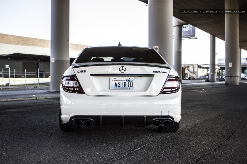 Mercedes-Benz C63 AMG - 8