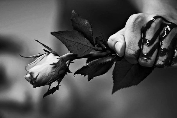Верь: всё пройдет. Даже если очень плохо — это когда-нибудь кончится. Ничто на свете не вечно.