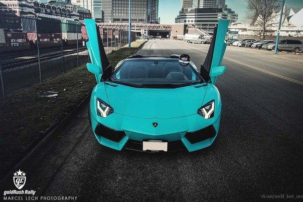 Lamborghini Aventador Roadster - 3