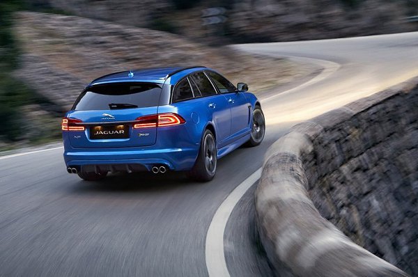 Jaguar XFR-S Sportbrake. Секси сарай? Да, есть такое - глаз не оторвать! К тому же, его V8 будет ... - 5