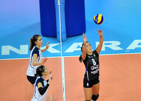 2015 CEV Volleyball Challenge Cup - Women Ilbank ANKARA vs ZOK Bimal-Jedinstvo BRCKO - 4