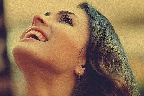 Так приятно, когда в памяти есть моменты, вспомнив которые на лице появляется улыбка.
