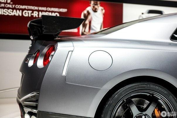 Nissan GT-R Nismo - 7