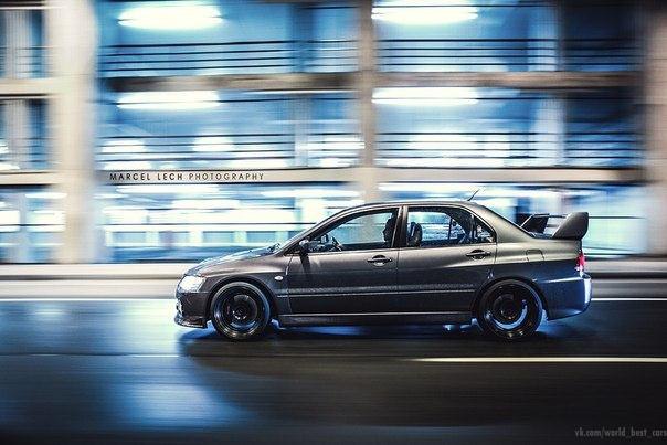 Mitsubishi lancer Evolution IX - 8