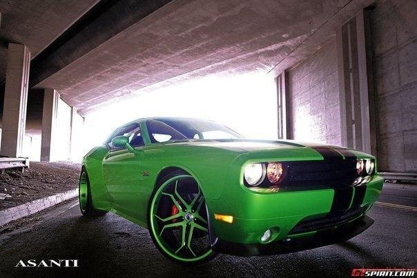 Dodge Challenger - 4